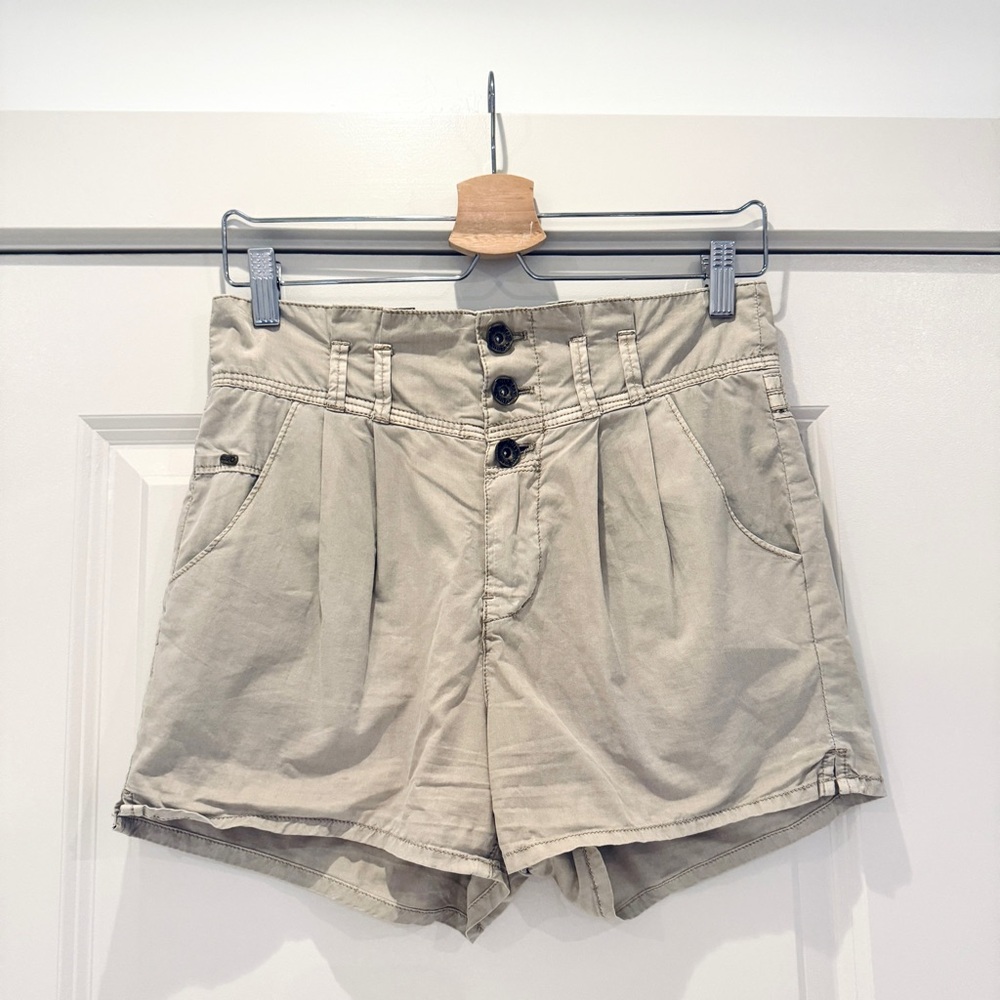 ONLY High Waist Pale Khaki Darted Shorts with Colorful Pattern Lining, Size 28